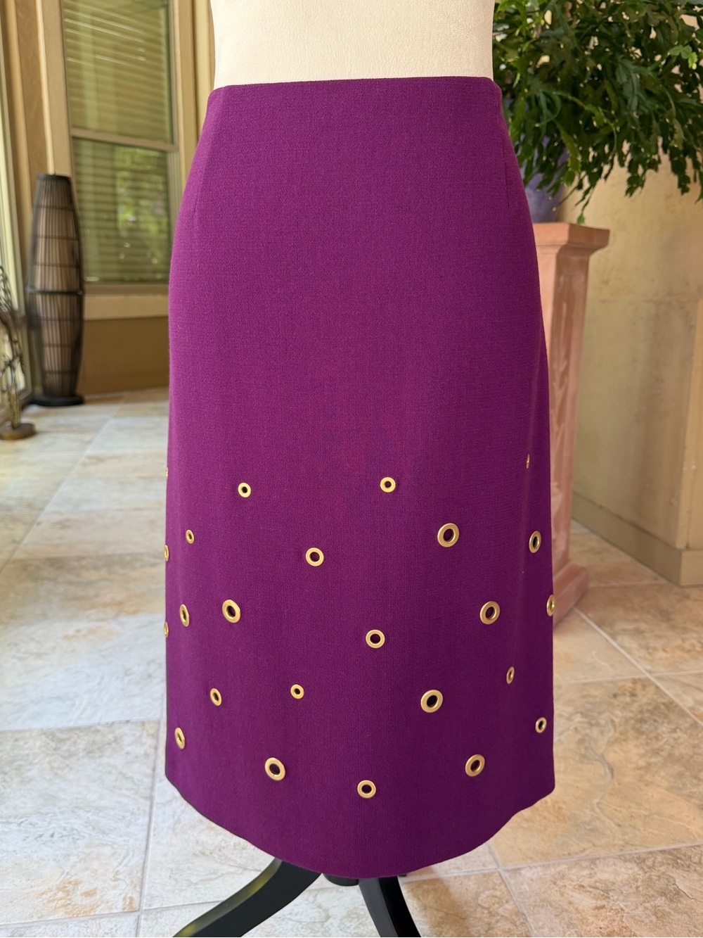 Escada skirt, size 40 (US 10)  amethyste, 100% virgin wool